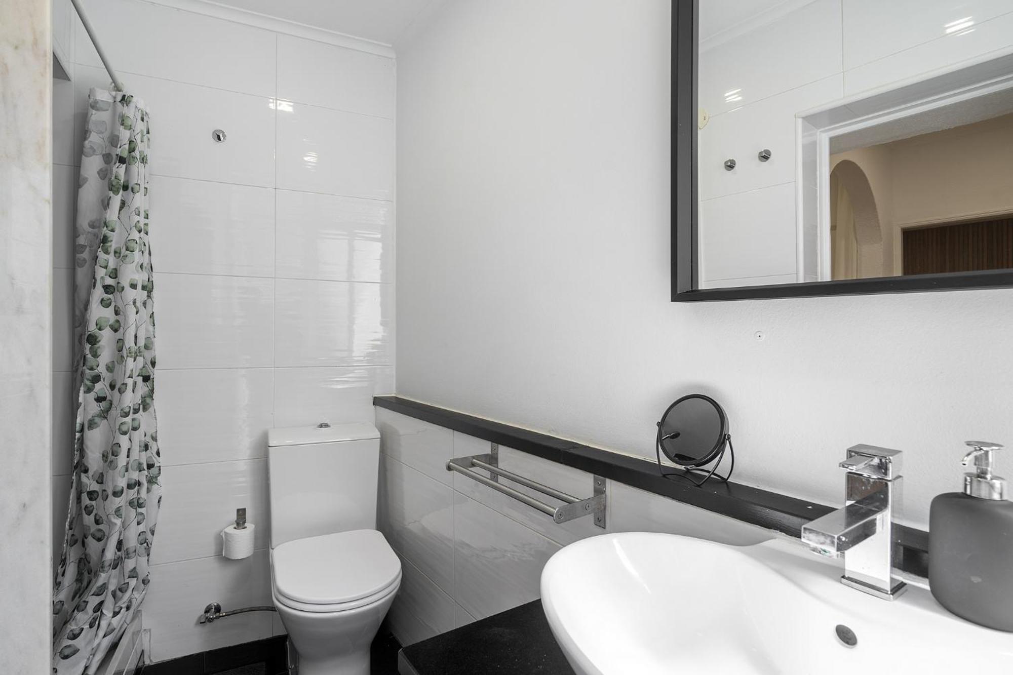 Whome Stylish Family Residence In The Heart Of Chiado Lisbon Luaran gambar