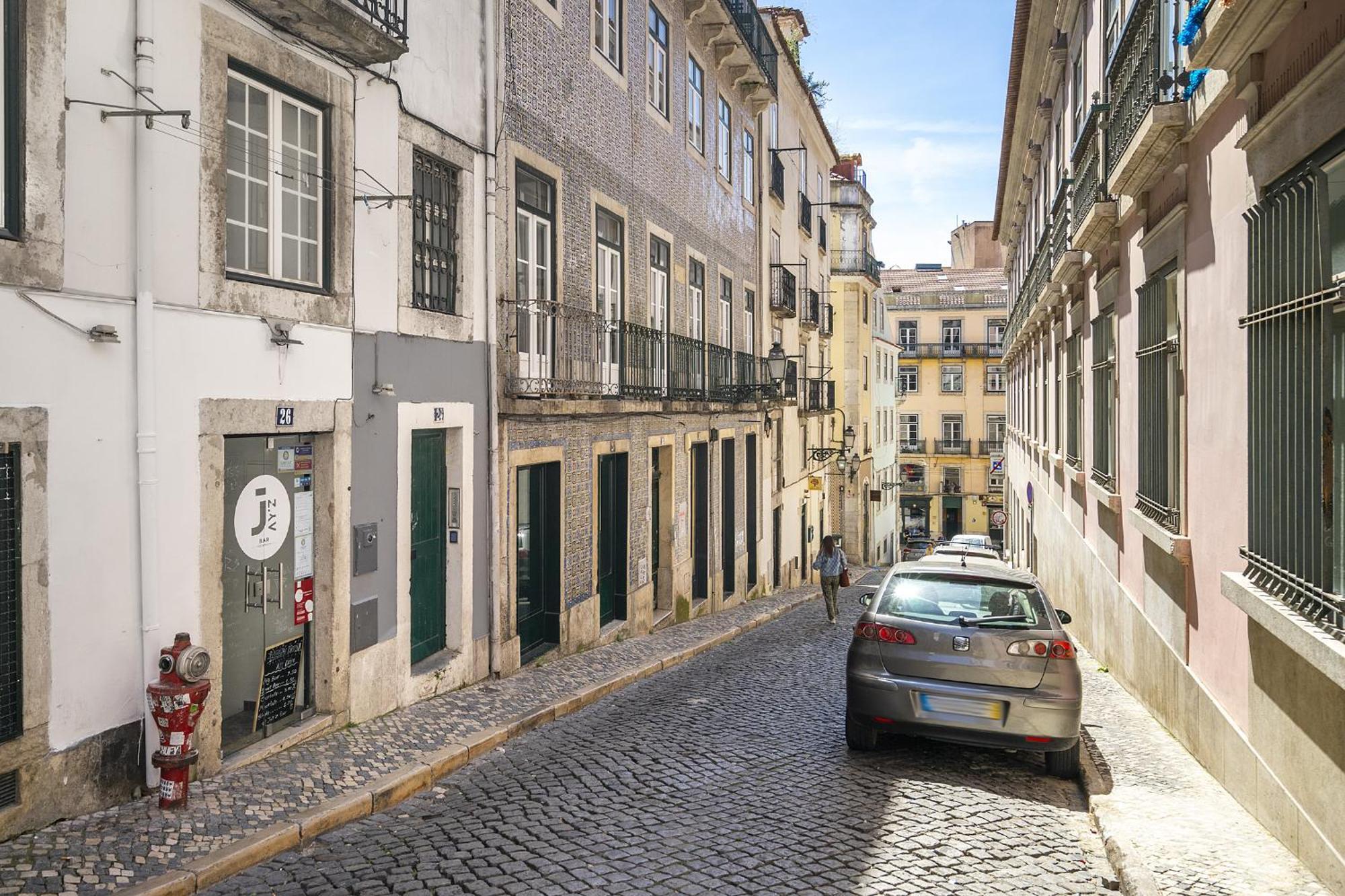 Whome Stylish Family Residence In The Heart Of Chiado Lisbon Luaran gambar