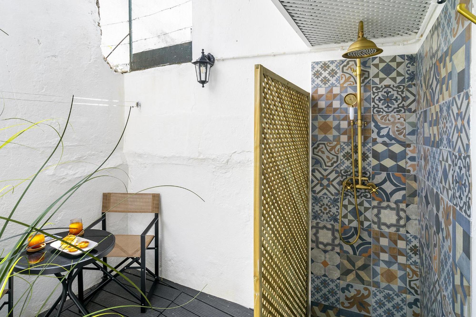 Whome Stylish Family Residence In The Heart Of Chiado Lisbon Luaran gambar